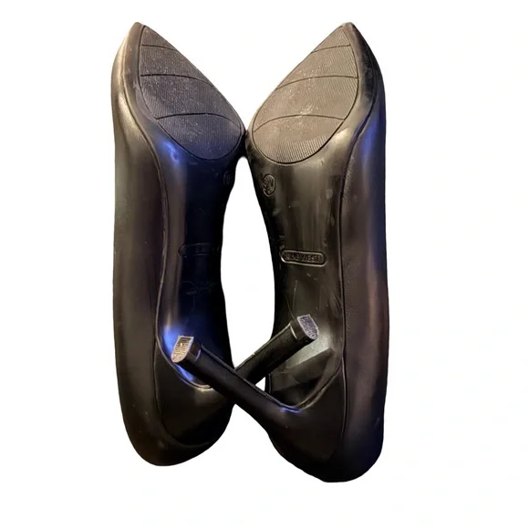 Nine West | Classic Black Leather Pointed Pumps-8.5M - Picture 8 of 10